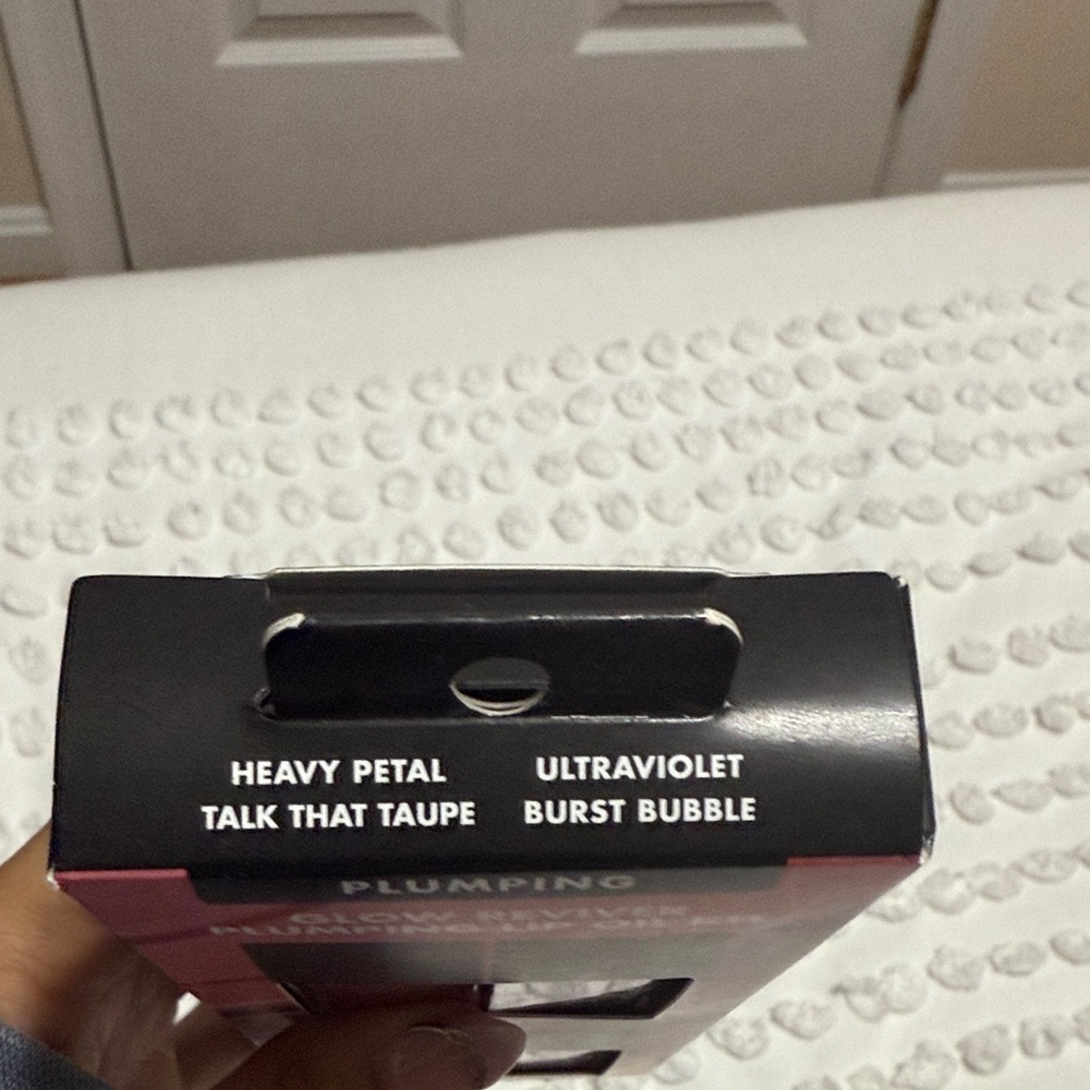 ELF Glow Reviver Plumping Lip Oil Kit - Picture 4 of 5